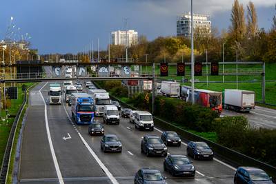 Zware verkeershinder door onweer: 190 kilometer file op Vlaamse snelwegen