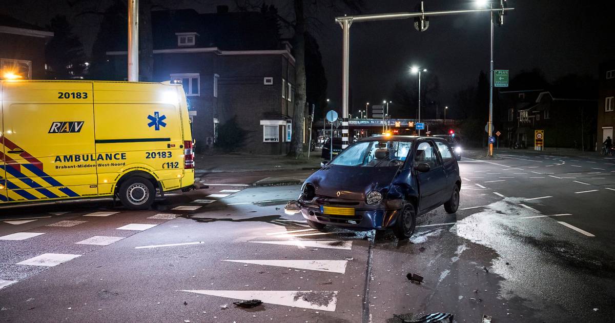 Gewonde bij botsing op Tilburgse kruising.
