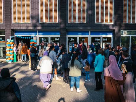 Tilburg-Noord heeft een nieuwe ontmoetingsplek voor jongeren: 'We leggen de link van de wijk naar de stad'