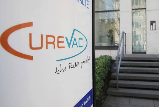 Een filiaal van het Duitse farmabedrijf CureVac in Frankfurt.