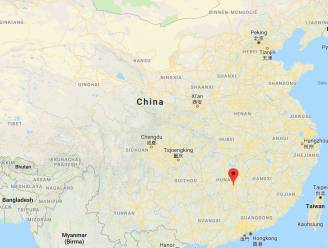 Auto rijdt in op menigte in China, chauffeur steekt nadien voetgangers neer: al minstens 11 doden