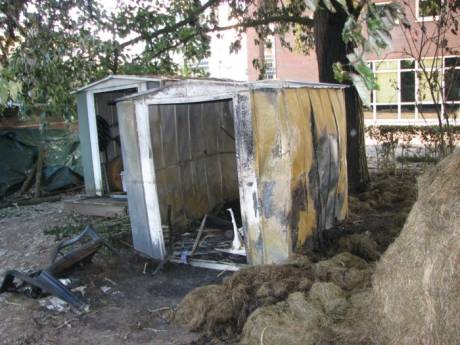 Brand ruïneert dierenopvang Elderhofseweg in Arnhem