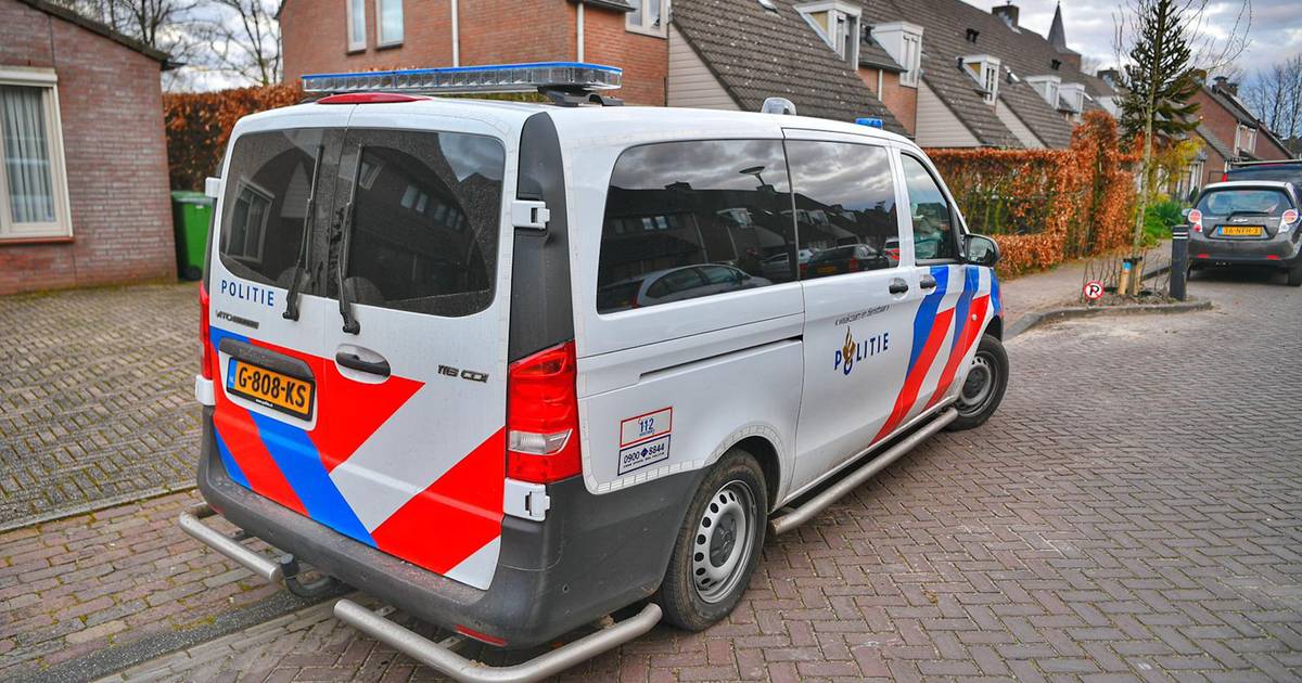 Twee Mannen Dreigen Slachtoffer Neer Te Schieten Bij Woningoverval In