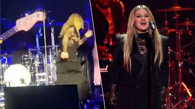 Kelly Clarkson loopt bezorgd het podium af: “Ik denk dat mijn borsten zichtbaar zijn”