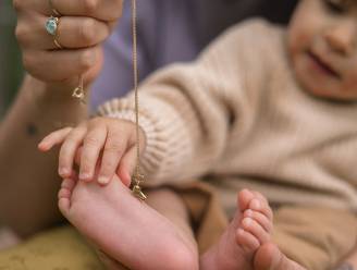 Een uniek cadeau voor moederdag: een exacte kopie van je kind’s handje of voetje als luxe juweel