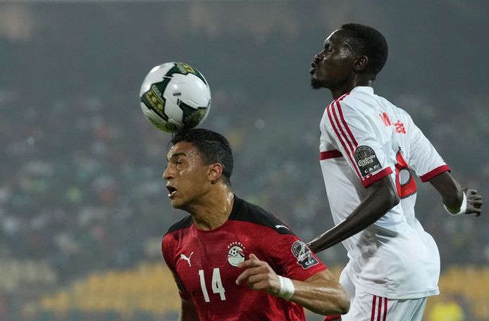 Mostafa Mohamed wint een kopduel namens Egypte tegen Soedan.