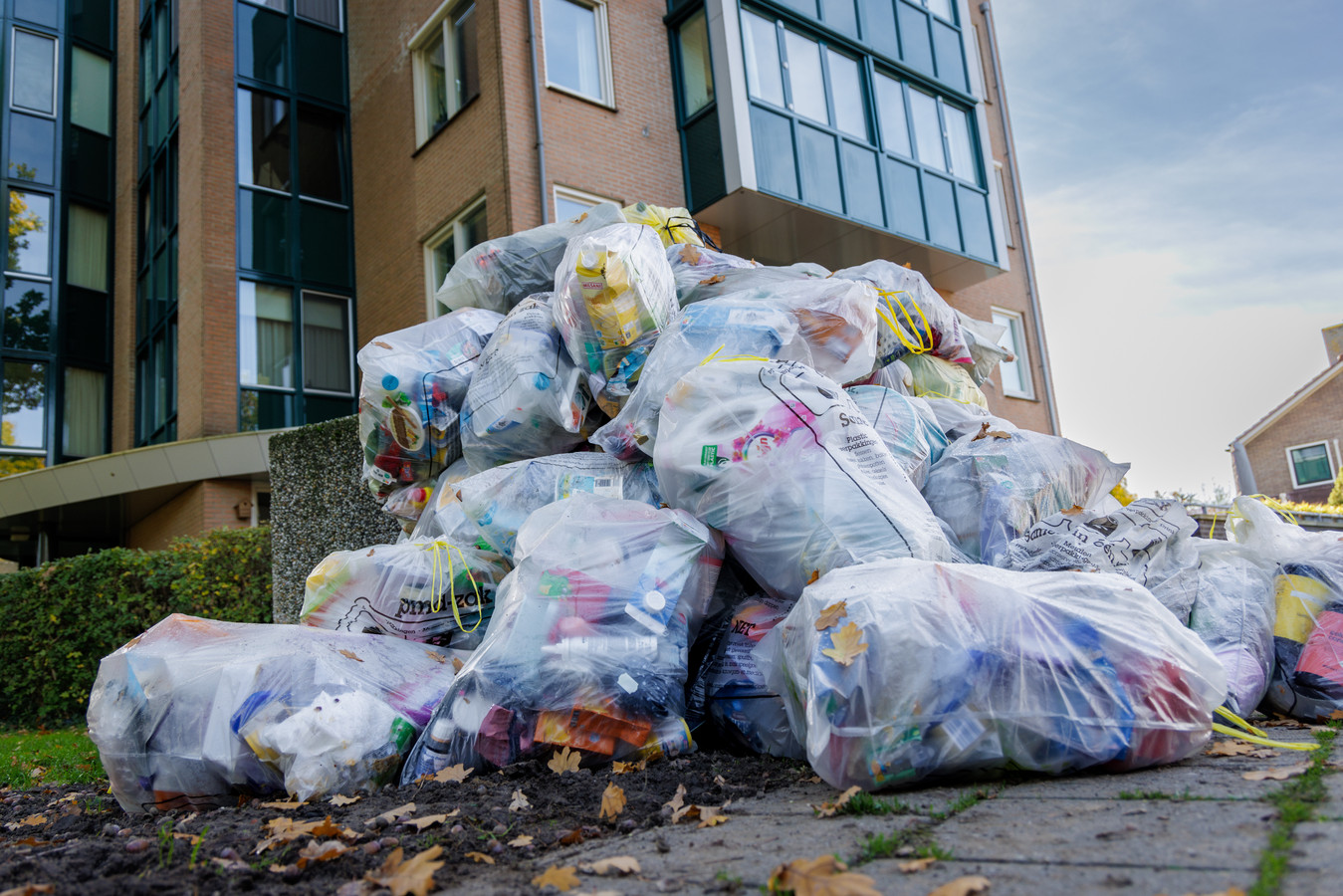 Plastic afval scheiden kan beter en halfvolle