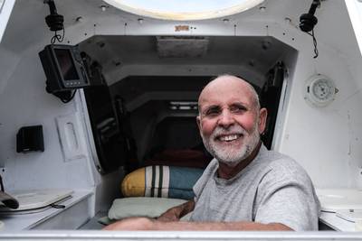 Franse avonturier sterft tijdens poging om Atlantische Oceaan in roeiboot over te steken