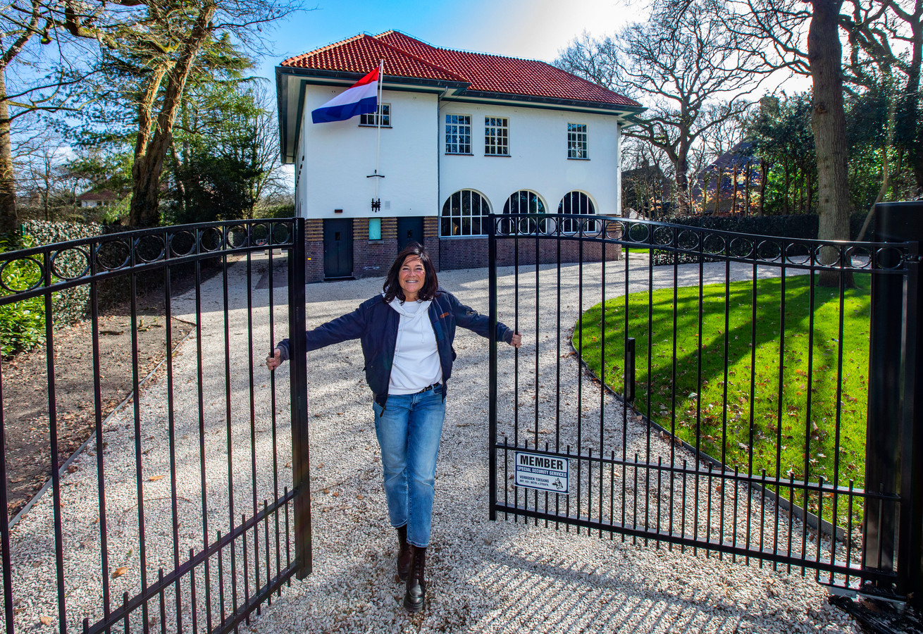 Patricia Cheung is gespecialiseerd in het creëren van woningen in verwaarloosd onroerend goed. Zoals ze hier met het postkantoor aan de Groot Haesebroekseweg in Wassenaar heeft gedaan.