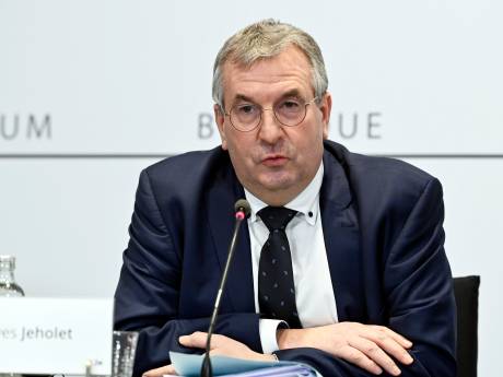 Jeholet: “Je comprends la demande de liberté, mais tolérance zéro face aux violences”