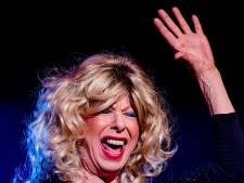 Bonnie St Claire lanceert autobiografie Kwam een vrouw bij de slijterij