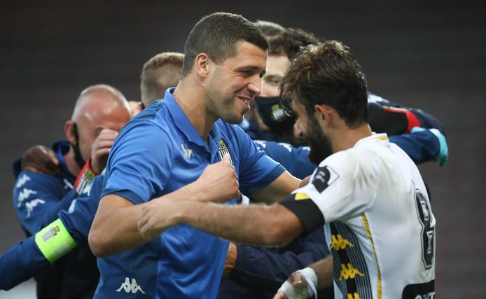 Quatre victoires, meilleure attaque (à égalité avec Zulte) et meilleure défense (à égalité avec le Standard): le Sporting de Charleroi a brillé en ce début de saison.