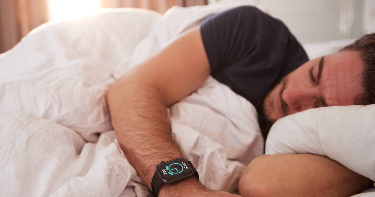 Een smartwatch meet allerlei gegevens als je slaapt: dit kan het impact zijn | Tech