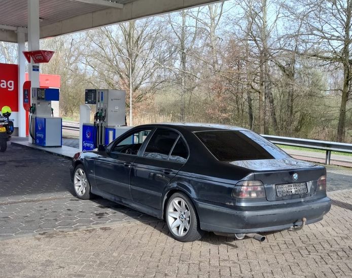 Een automobilist is aangehouden omdat hij onder invloed door Eindhoven reed. Zijn auto werd op de Boutenslaan in beslag genomen.