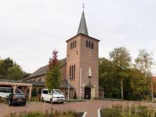 Na de laatste eucharistieviering gaat kerk in Fleringen nieuwe toekomst tegemoet: ‘We gaan niet nog eens met de pet rond’