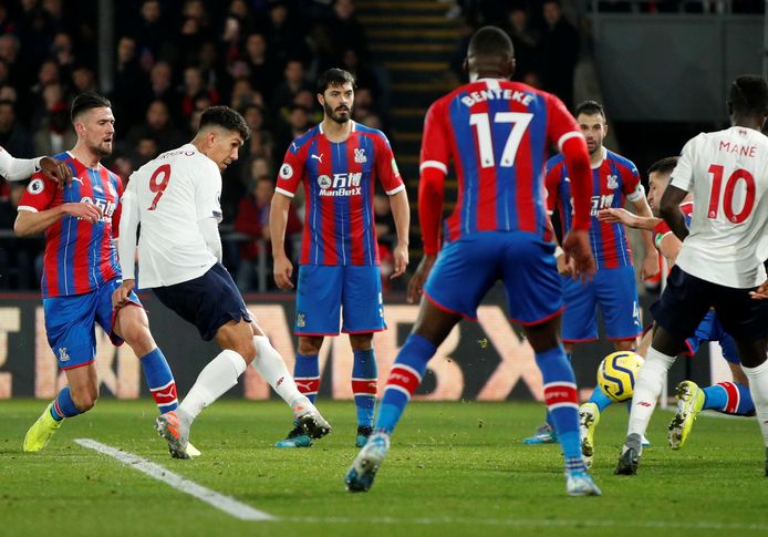 Roberto Firmino bezorgt Liverpool de winst.
