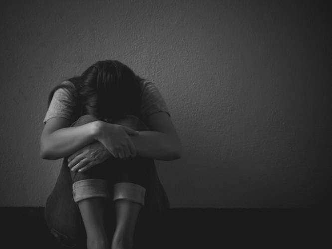Twintigers mishandelen en vernederen jarige vriendin (16) achttien uur lang