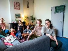 Joanne en Olivier wonen in een woongroep: ‘Je mag hier wonen als je onder de 42.000 per jaar verdient’