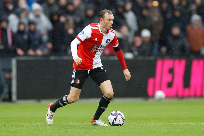 Fredrik Aursnes is er tegen AZ niet bij.
