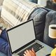 Thuiszitters opgelet: Rode Kruis biedt gratis online EHBO-cursus aan