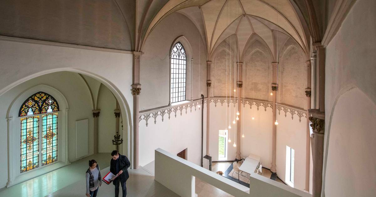 Kant en klare B&B in kerk te koop in Hoofdplaat