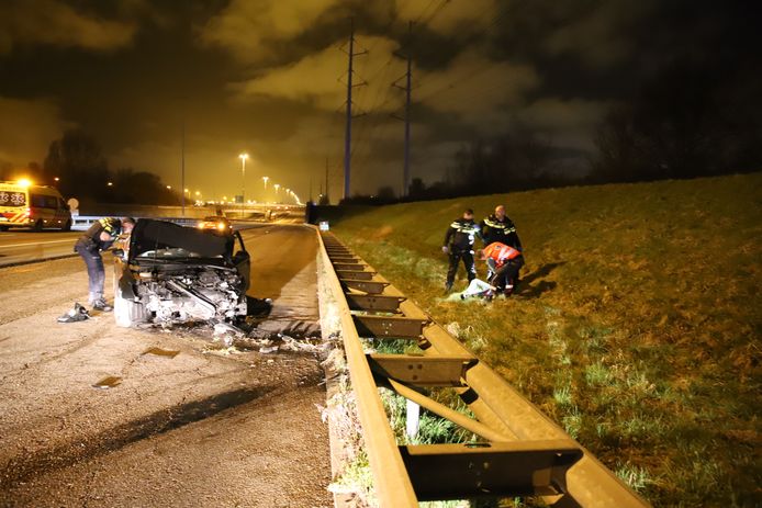 A4 Bij Schipluiden Urenlang Dicht Door Ongeluk Gewonde En Aanhouding Delft Ad Nl