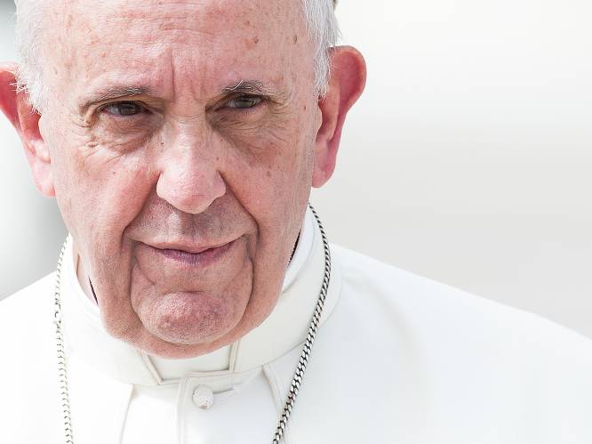 Paus werkt aan boodschap over 'fake news'