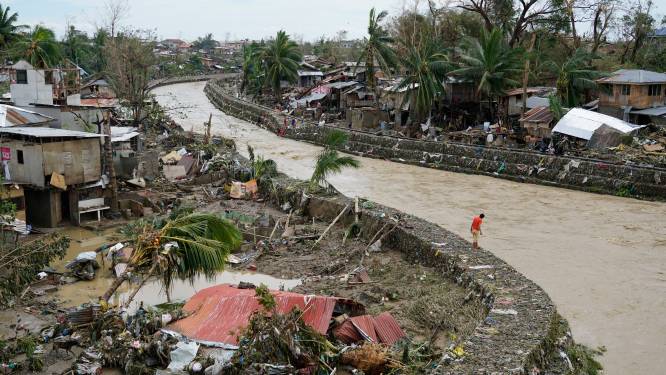 Supertyfoon Rai laat spoor van dood en vernieling achter op de Filipijnen