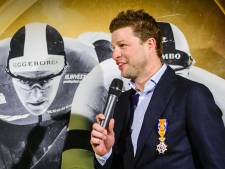 Sven Kramer ontvangt koninklijke onderscheiding bij afscheid