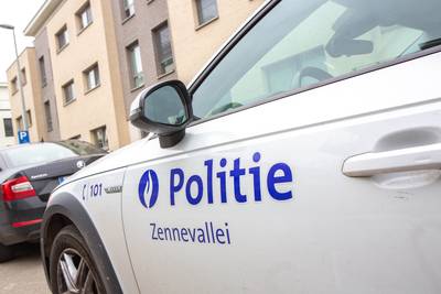 Man (69) overlijdt in verdachte omstandigheden in Huizingen, echtgenote opgepakt voor verhoor