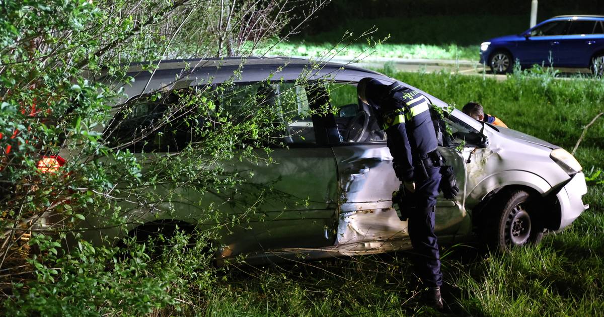 Automobilist vlucht na ongeluk op Meerzichtlaan; bloed op motorkap