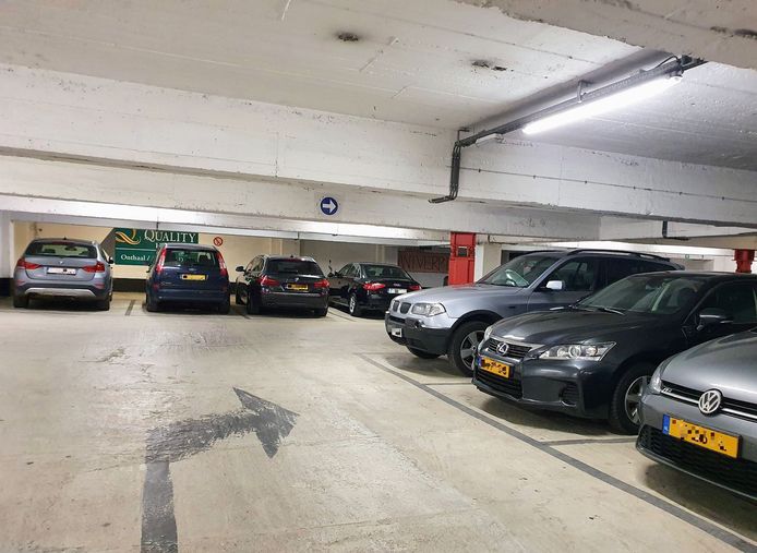 Ongeveer de helft van de wagens in de parkings hadden een Nederlandse nummerplaat.