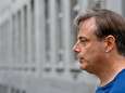 En caleçon et armé d’une carabine, Bart De Wever maîtrise un intrus dans son jardin