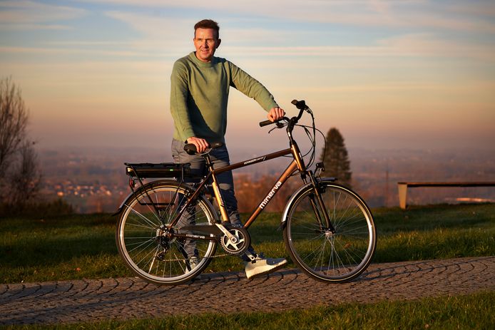 Spring jij ook op de fiets zodra de zon zich laat zien? Voormalig wereldkampioen Johan Museeuw geeft zijn lievelingsroutes prijs.