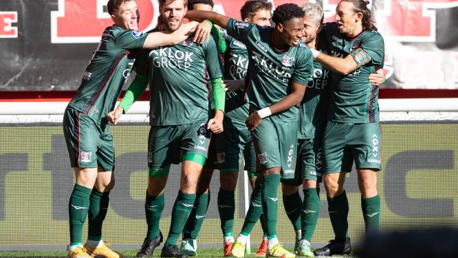 NEC sluit dramatische week af met knappe zege bij FC Twente, hoofdrol voor invaller Vet