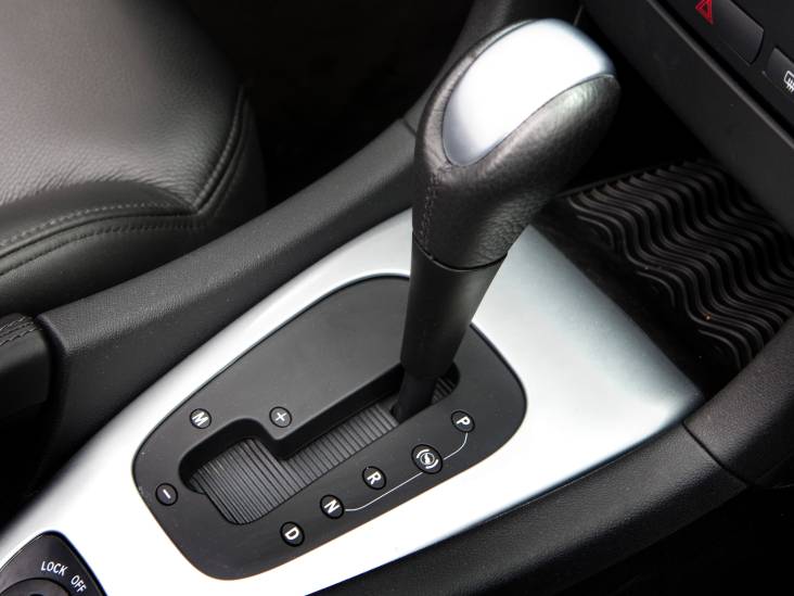 ‘Waarom moet je in de auto naar voren schakelen om achteruit te gaan?’