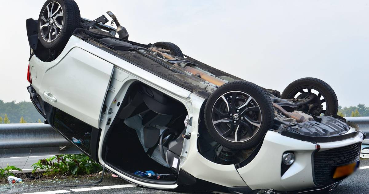 A67 richting Eindhoven dicht tussen Liessel en Someren na ongeluk - Eindhovens Dagblad