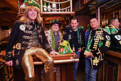 Hoog reüniegehalte én diversiteit in muziek: steevast uitverkocht Mays Kinkelutenbal viert 50ste edi