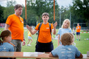 Opperste concentratie bij het stokvangen op het Kinderfestival Ulvenhout.