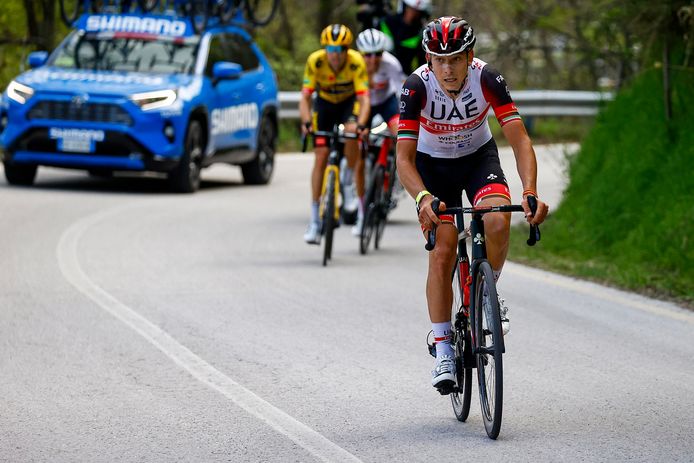 Formolo waagde zijn kans, maar kon Dumoulin en Mollema niet achterlaten