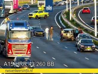 Gewonde na ongeval op A15 bij Botlek: halfuur vertraging voor automobilisten