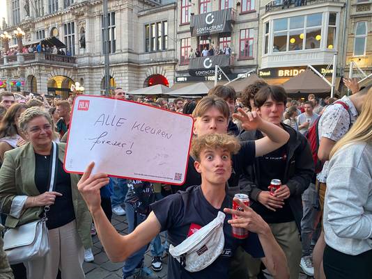 Fans of all colors on Sint-Baafsplein