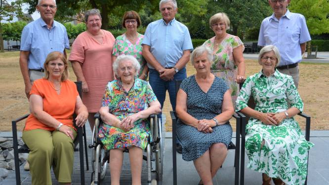 
Lia Debeuckelaere wordt 102 in Rustenhove,
moeder van zes kinderen woonde in Beselare