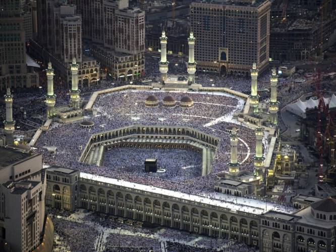 Zestigduizend gevaccineerde Saoedi's mogen op "grote bedevaart" naar Mekka