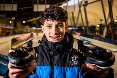 Schaatser Philip Diniz (15) treedt als sporttalent van Borne in de voetsporen van grote broer Sebas
