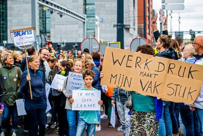 Leraren, agenten en verplegers in actie tegen afschaffen dividendbelasting