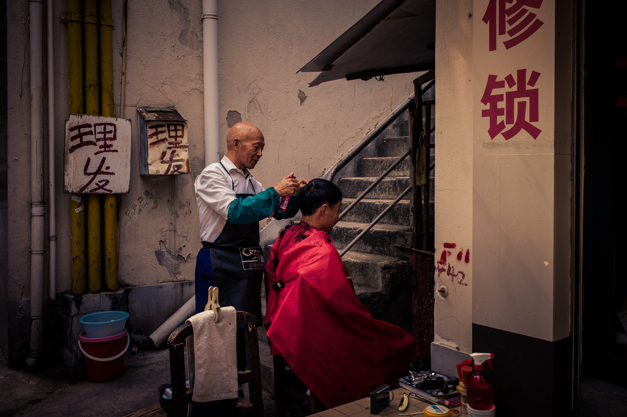 Als je Shanghainese poetshulp of kapper zijn mening geeft, zet je dan maar schrap.   Beeld Flickr Vision