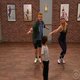 Gwyneth Paltrow en James Cordon krijgen pittige dansles
