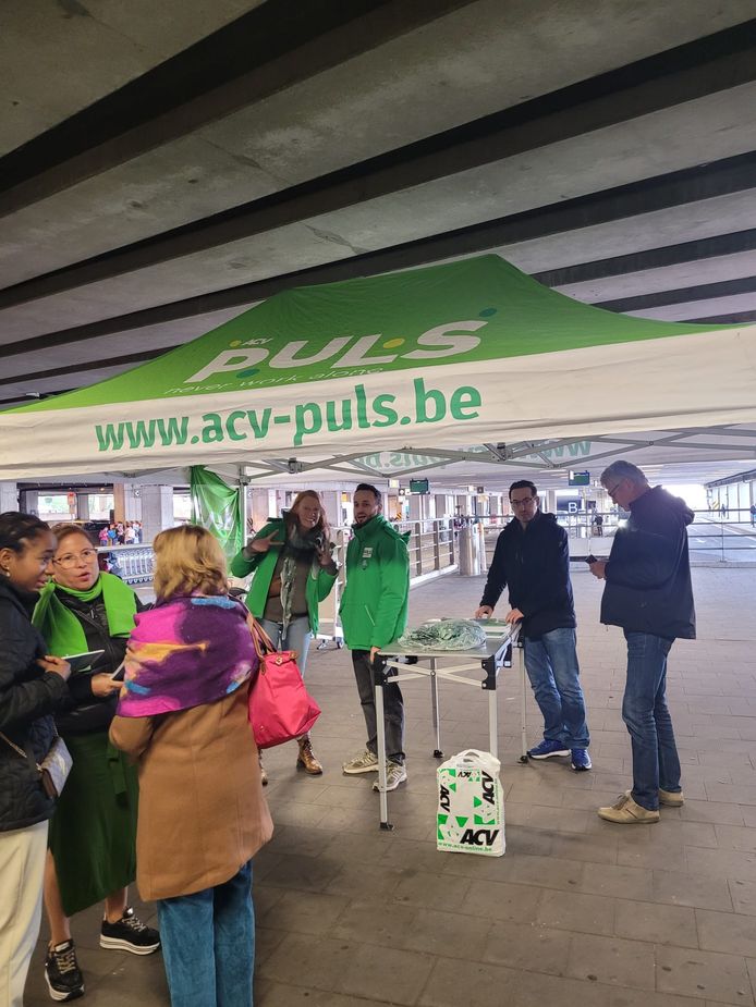 ACV Airport houdt enquête bij 800 luchthavenwerknemers 70 procent