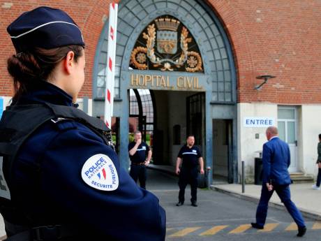 “Ta disparition tragique nous met en colère”: des centaines de personnes aux obsèques de l'infirmière poignardée au CHU de Reims